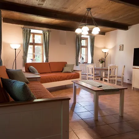 Chaloupka U Cerneho Capa Villa *